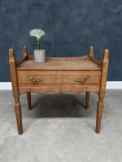 Pamono Vintage Oak Nightstand with Brass Handle by Henning Kjærnulf, 1950s Online