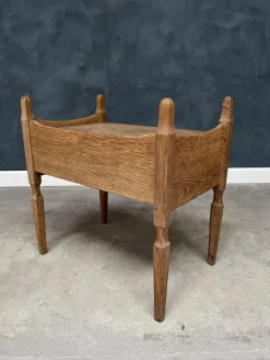 Pamono Vintage Oak Nightstand with Brass Handle by Henning Kjærnulf, 1950s Online