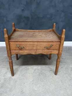 Pamono Vintage Oak Nightstand with Brass Handle by Henning Kjærnulf, 1950s Online