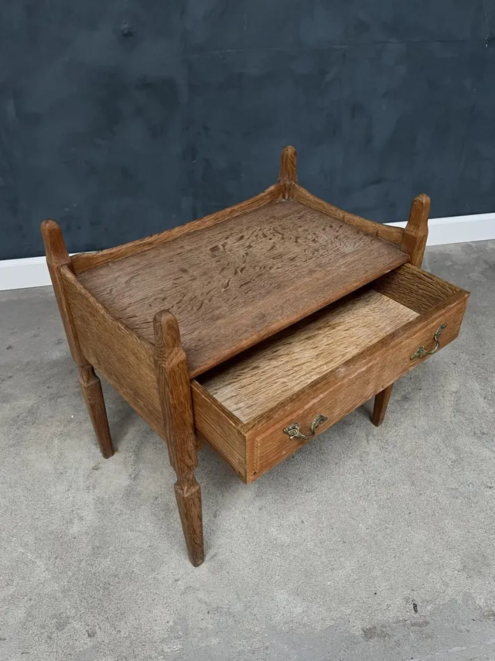 Pamono Vintage Oak Nightstand with Brass Handle by Henning Kjærnulf, 1950s Online