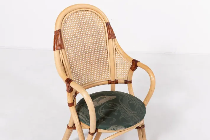 Pamono Vintage Rattan-Bamboo Indoor/Outdoor Chairs with Table, 1970s, Set of 3