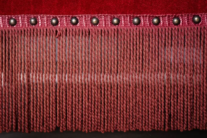 Pamono Vintage Red Velvet Knole Sofa with Floral Cushions, 1950s Hot