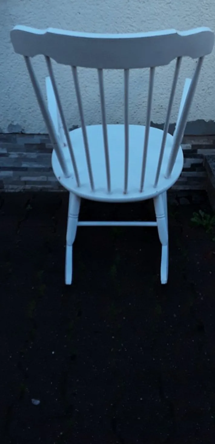 Pamono Vintage Rocking Chair in White-Painted Beech, 1970s Outlet