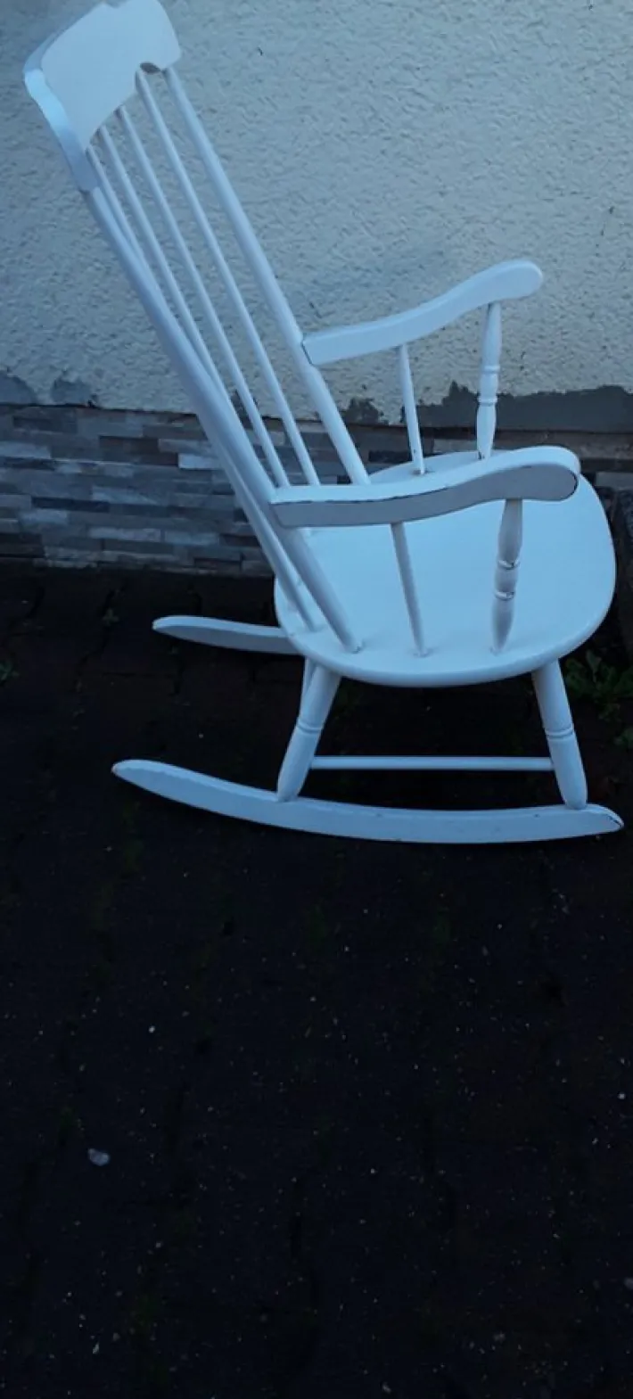 Pamono Vintage Rocking Chair in White-Painted Beech, 1970s Outlet