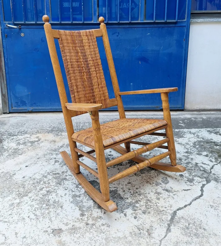 Pamono Vintage Rocking Chair in Oak and Rattan, 1960s Hot