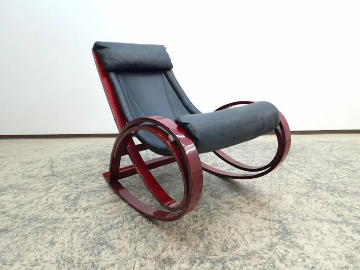Pamono Vintage Rocking Chair in Leather by Gae Aulenti for Poltronova Discount
