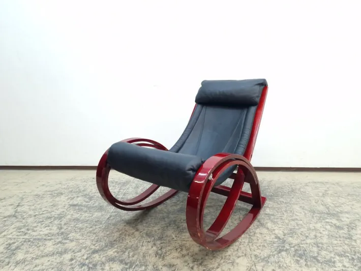 Pamono Vintage Rocking Chair in Leather by Gae Aulenti for Poltronova Discount