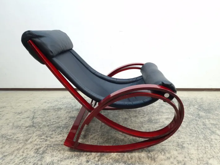 Pamono Vintage Rocking Chair in Leather by Gae Aulenti for Poltronova Discount