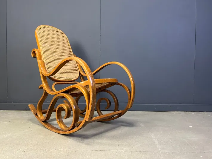 Pamono Vintage Rocking Chair in the style of Thonet, 1960s New