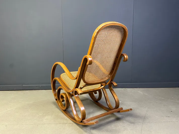 Pamono Vintage Rocking Chair in the style of Thonet, 1960s New
