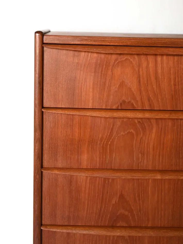 Pamono Vintage Scandinavian Chest of Drawers with Cantilevered Handles, 1950s Online