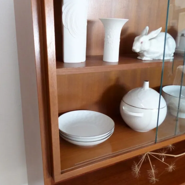 Pamono Vintage Showcase Cabinet with Shelf and Glass Sliding Doors Outlet