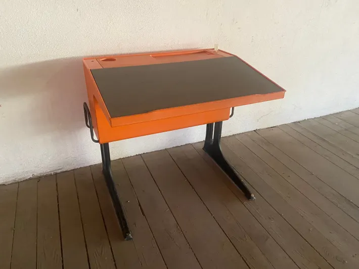 Pamono Vintage Space Age Desk in Orange by Luigi Colani for Flötotto, Set of 2 Best