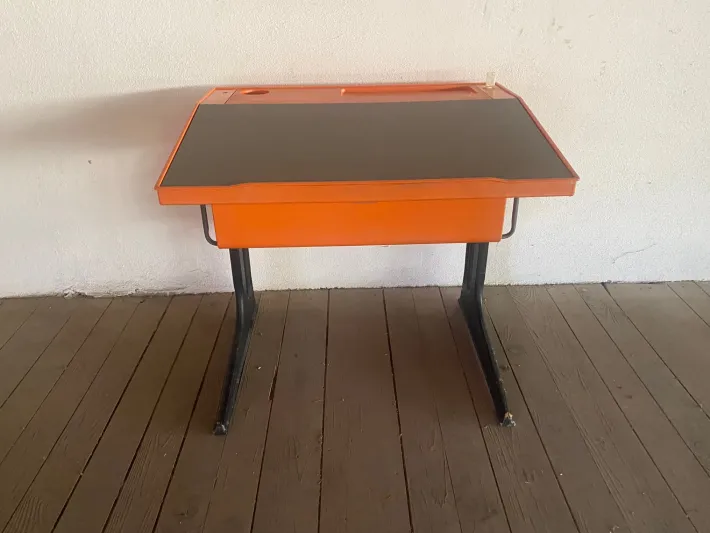 Pamono Vintage Space Age Desk in Orange by Luigi Colani for Flötotto, Set of 2 Best