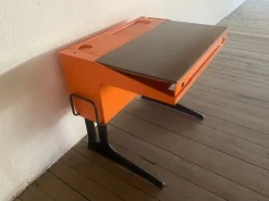 Pamono Vintage Space Age Desk in Orange by Luigi Colani for Flötotto, Set of 2 Best