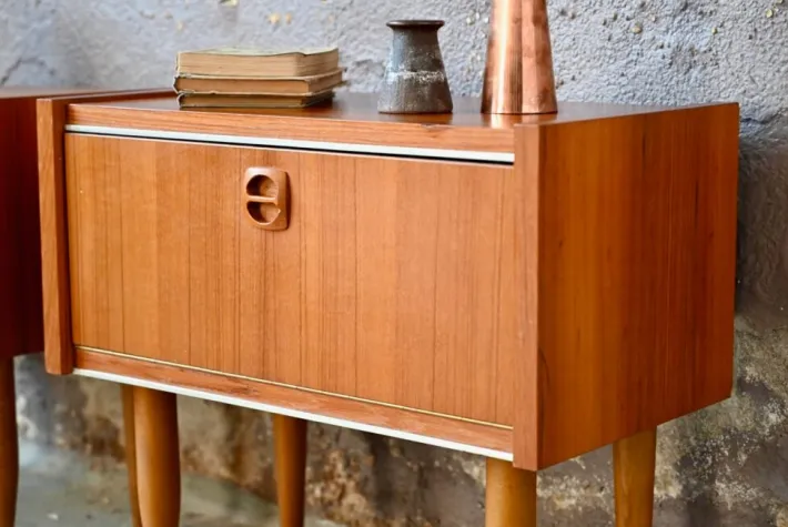 Pamono Vintage Style Scandinavian Bedside Tables or Nightstands, 1970s, Set of 2 Sale