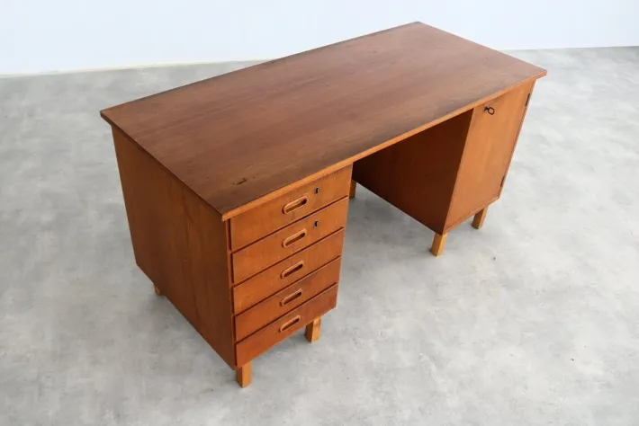 Pamono Vintage Swedish Desk in Teak, 1960s Clearance