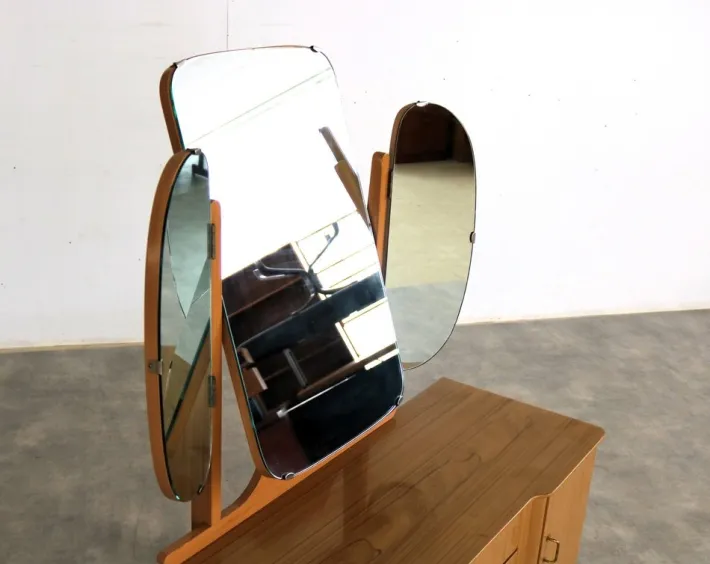 Pamono Vintage Swedish Dressing Table, 1960s Outlet
