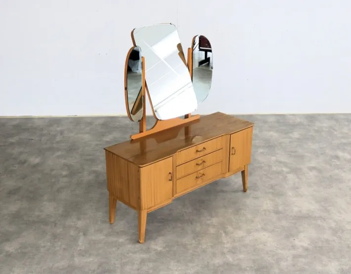 Pamono Vintage Swedish Dressing Table, 1960s Outlet