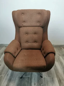 Pamono Vintage Swivel Chair from Up Zavody Rousinov, 1970s Hot