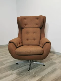 Pamono Vintage Swivel Chair from Up Zavody Rousinov, 1970s Hot
