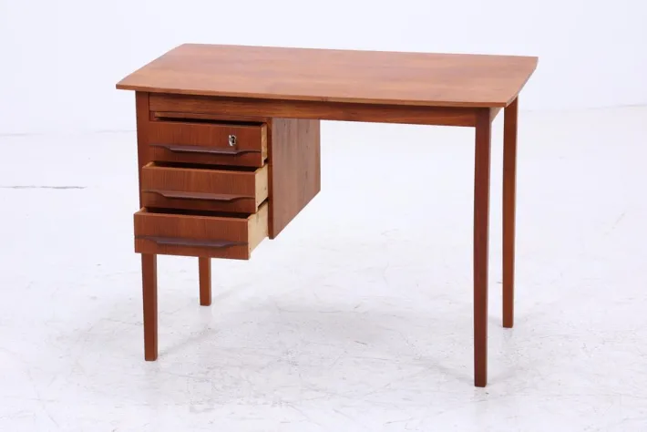 Pamono Vintage Teak Desk, 1960s Discount