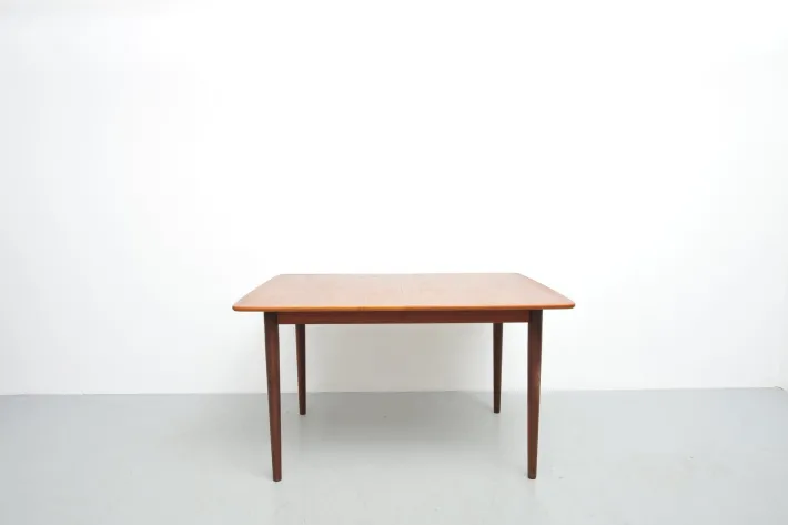 Pamono Vintage Teak Dining Table, 1960s Outlet