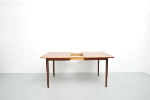 Pamono Vintage Teak Dining Table, 1960s Outlet