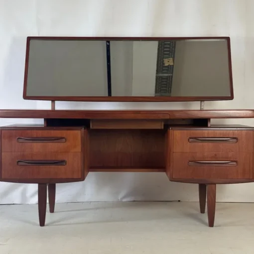 Pamono Vintage Teak Fresco Dresser by Viktor Wilkins for G-Plan, 1960s Hot