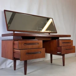 Pamono Vintage Teak Fresco Dresser by Viktor Wilkins for G-Plan, 1960s Hot