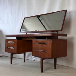Pamono Vintage Teak Fresco Dresser by Viktor Wilkins for G-Plan, 1960s Hot