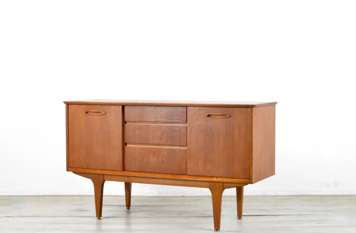 Pamono Vintage Teak Sideboard from Jentique, 1960s Clearance