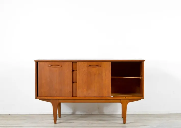 Pamono Vintage Teak Sideboard from Jentique, 1960s Clearance