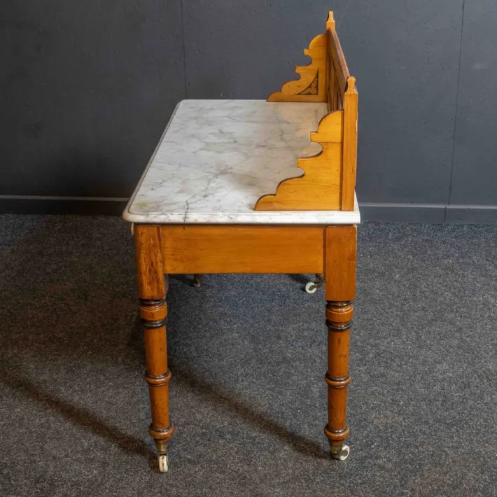 Pamono Vintage Victorian Washstand Sale