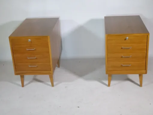 Pamono Vintage Walnut Desk, 1960s Outlet