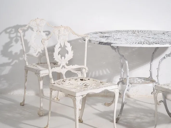 Pamono Vintage White Garden Table and Chairs, 1950, Set of 5 Best