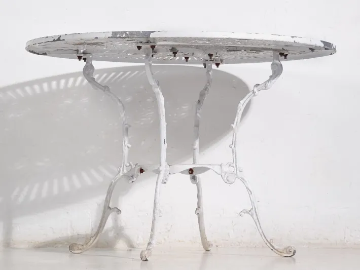 Pamono Vintage White Garden Table and Chairs, 1950, Set of 5 Best