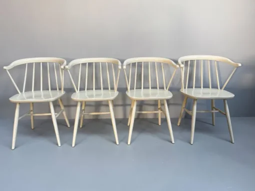 Pamono Vintage White Lacquered Spindle Chairs from Nesto, 1960s, Set of 4 New
