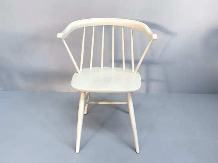 Pamono Vintage White Lacquered Spindle Chairs from Nesto, 1960s, Set of 4 New