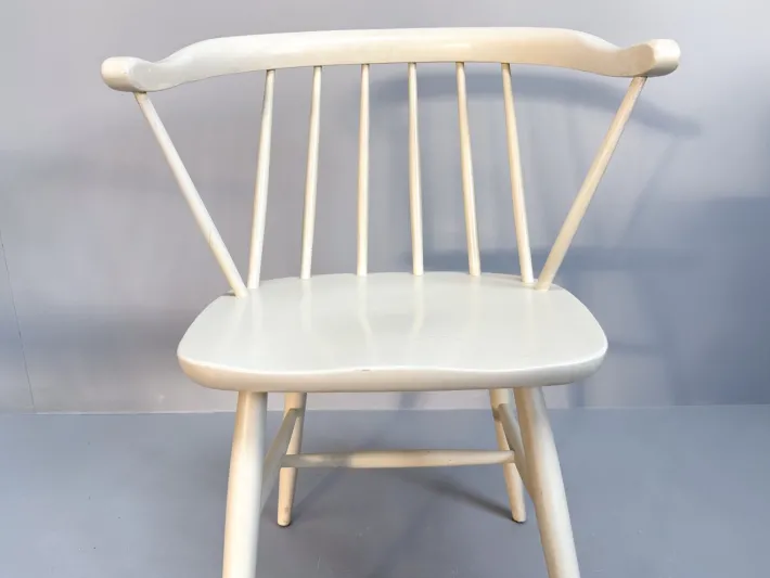 Pamono Vintage White Lacquered Spindle Chairs from Nesto, 1960s, Set of 4 New