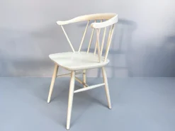 Pamono Vintage White Lacquered Spindle Chairs from Nesto, 1960s, Set of 4 New