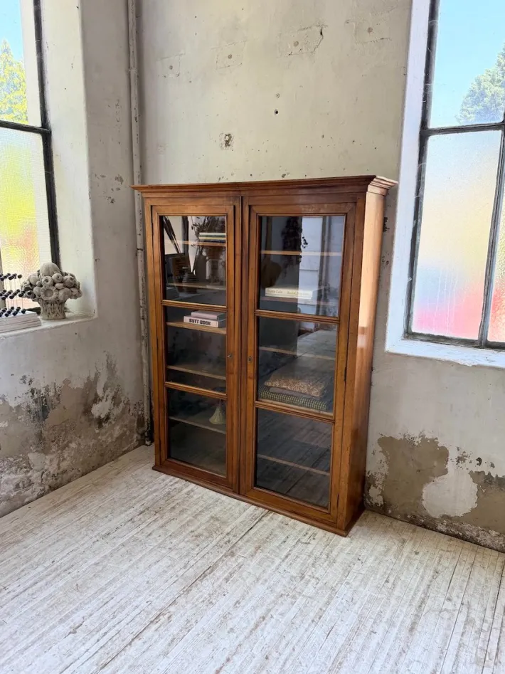 Pamono Walnut and Glass Bookcase, 1890s Online