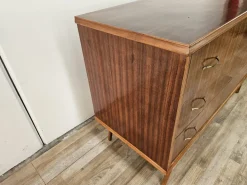 Pamono Walnut-Lined Chest of Drawers with Brass Handles, 1950 Hot