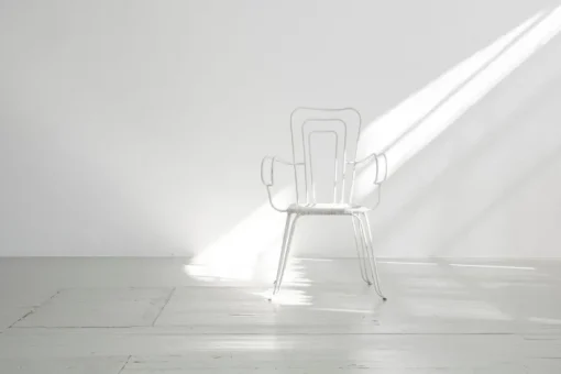 Pamono White Garden Chairs With Woven Plastic Seats, Italy, 1960s, Set of 5 Discount