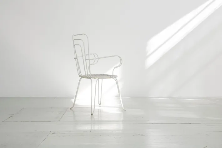 Pamono White Garden Chairs With Woven Plastic Seats, Italy, 1960s, Set of 5 Discount