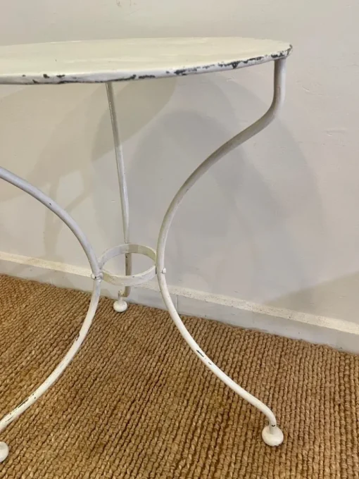 Pamono White Iron Pedestal Table Online