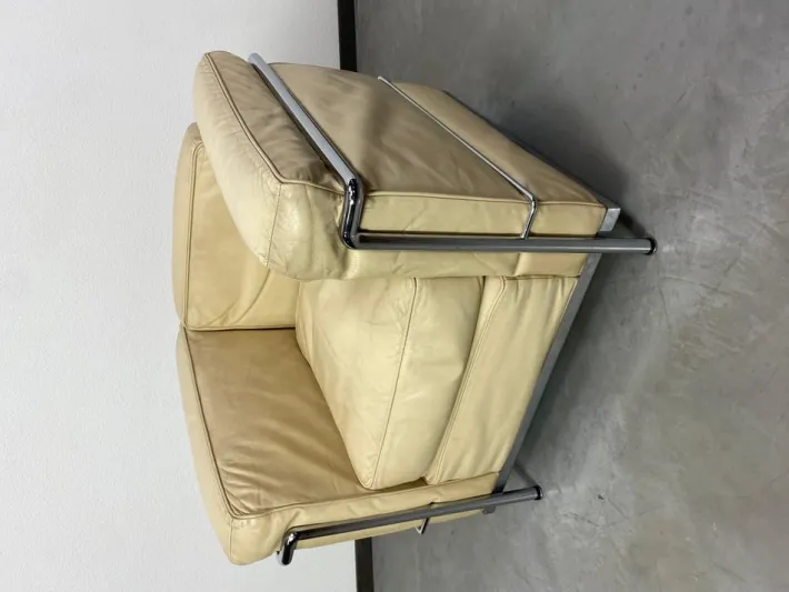 Pamono White Leather LC2 Club Chairs attributed to Le Corbusier for Cassina, 1970s, Set of 2 Sale