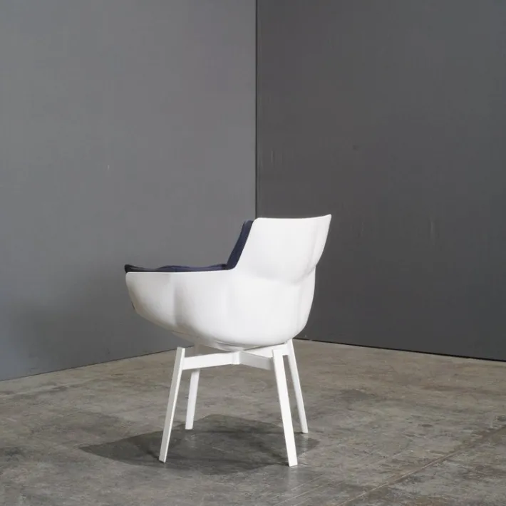 Pamono White Swivel Husk Chair by Patricia Urquiola for B&B Italia, 2010s New