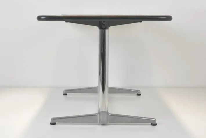Pamono Worktable in Aluminium by Giancarlo Piretti for Mobilier International, France, 1970s Hot